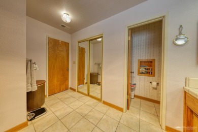 This Inviting, move in ready 3 bedroom 2 bath with an Impressive on Oak Tree Country Club in California - for sale on GolfHomes.com, golf home, golf lot