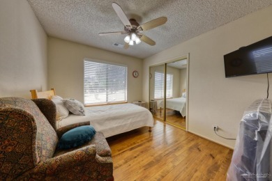 This Inviting, move in ready 3 bedroom 2 bath with an Impressive on Oak Tree Country Club in California - for sale on GolfHomes.com, golf home, golf lot
