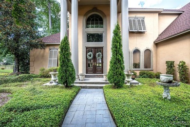 EXCEPTIONAL custom built home in Wynlakes with an oversized 3 on Wynlakes Golf and Country Club in Alabama - for sale on GolfHomes.com, golf home, golf lot