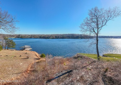 Exceptional flat, build-ready lakefront lot offering on River Run Golf Club in Tennessee - for sale on GolfHomes.com, golf home, golf lot