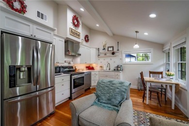 Charming 1-bedroom, 1-bath cottage overlooking beautiful Pelican on Breezy Point Golf Course Resort in Minnesota - for sale on GolfHomes.com, golf home, golf lot