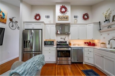Charming 1-bedroom, 1-bath cottage overlooking beautiful Pelican on Breezy Point Golf Course Resort in Minnesota - for sale on GolfHomes.com, golf home, golf lot
