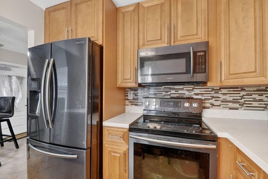 Live the relaxed Florida lifestyle in Kings Point! First-floor on Kings Point Golf -Flanders Way in Florida - for sale on GolfHomes.com, golf home, golf lot