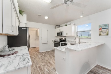 DISCOVER the perfect blend of FUNCTIONALITY  COMFORT in this on El Diablo Executive Golf Course in Florida - for sale on GolfHomes.com, golf home, golf lot
