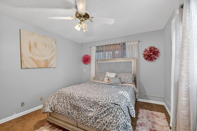 Live the relaxed Florida lifestyle in Kings Point! First-floor on Kings Point Golf -Flanders Way in Florida - for sale on GolfHomes.com, golf home, golf lot