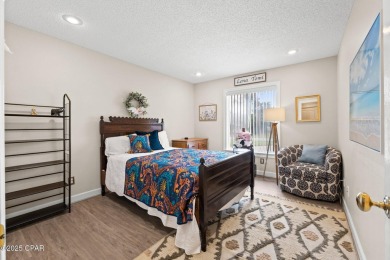 CURRENTLY UNDER CONTRACT, SELLER WILL CONSIDER BACKUP OFFERS on Bay Point Resort Golf Club in Florida - for sale on GolfHomes.com, golf home, golf lot