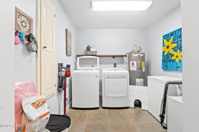 CURRENTLY UNDER CONTRACT, SELLER WILL CONSIDER BACKUP OFFERS on Bay Point Resort Golf Club in Florida - for sale on GolfHomes.com, golf home, golf lot