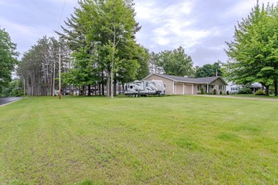 All dressed up and ready for you! Fresh paint, inside and out on Merrill Golf Club in Wisconsin - for sale on GolfHomes.com, golf home, golf lot
