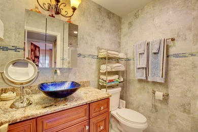 Beautifully remodeled 2nd-floor condo near the entrance with on Kings Point Golf -Flanders Way in Florida - for sale on GolfHomes.com, golf home, golf lot