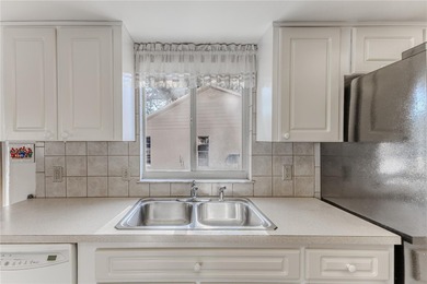 Under contract-accepting backup offers. Welcome to easy Florida on Timber Pines Golf Course in Florida - for sale on GolfHomes.com, golf home, golf lot