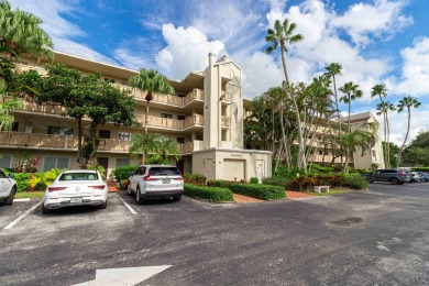 Located in the gated community of Huntington Lakes in Delray on Marina Lakes Golf Course in Florida - for sale on GolfHomes.com, golf home, golf lot