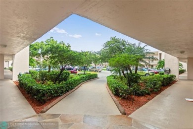 Beautiful 1-bedroom, 1-bathroom apartment located in the on Sunrise Lakes Phase IV Golf Course in Florida - for sale on GolfHomes.com, golf home, golf lot