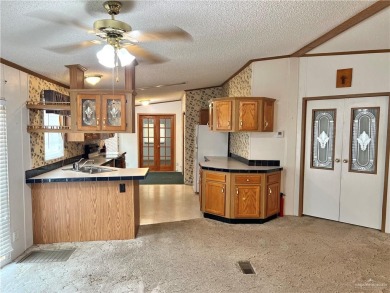 Welcome to this fantastic mobile home situated on a desirable on Howling Trails Golf  in Texas - for sale on GolfHomes.com, golf home, golf lot