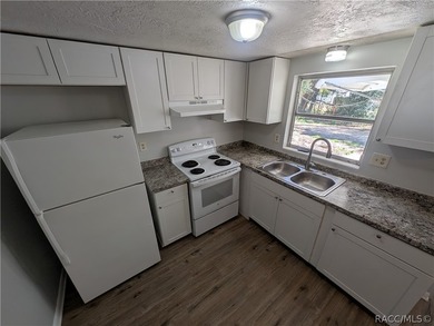 MOVE-IN READY GEM IN THE HEART OF BEVERLY HILLS! Discover the on Brentwood Farms Golf Club in Florida - for sale on GolfHomes.com, golf home, golf lot