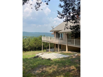 Affordable Lakeview Home with character. Older home in good on Holiday Island Executive Golf Course in Arkansas - for sale on GolfHomes.com, golf home, golf lot