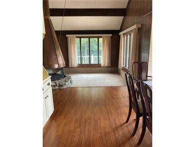 Affordable Lakeview Home with character. Older home in good on Holiday Island Executive Golf Course in Arkansas - for sale on GolfHomes.com, golf home, golf lot