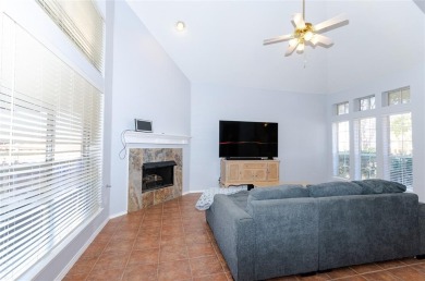 Charming 4-Bedroom Home in Stewart Peninsula. Nestled in the on Stewart Peninsula Golf Course in Texas - for sale on GolfHomes.com, golf home, golf lot