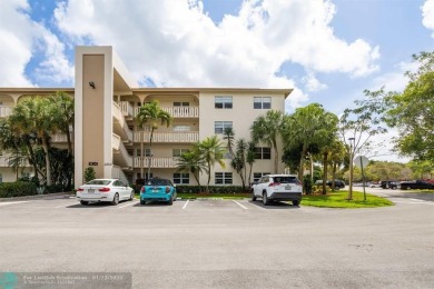 Stunning 2/2 Corner Unit in Wynmoor's Premier 55+ Community on Wynmoor Golf Course in Florida - for sale on GolfHomes.com, golf home, golf lot