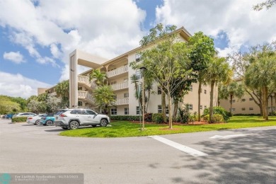 Stunning 2/2 Corner Unit in Wynmoor's Premier 55+ Community on Wynmoor Golf Course in Florida - for sale on GolfHomes.com, golf home, golf lot