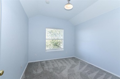 Charming 4-Bedroom Home in Stewart Peninsula. Nestled in the on Stewart Peninsula Golf Course in Texas - for sale on GolfHomes.com, golf home, golf lot