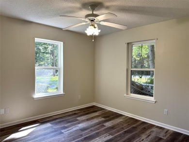 Wonderful Move in ready 3BD-2BA-2LA home on 3 lots (one fee!) on Holly Lake Ranch Golf Club in Texas - for sale on GolfHomes.com, golf home, golf lot