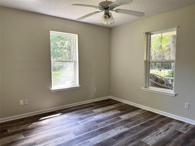 Wonderful Move in ready 3BD-2BA-2LA home on 3 lots (one fee!) on Holly Lake Ranch Golf Club in Texas - for sale on GolfHomes.com, golf home, golf lot
