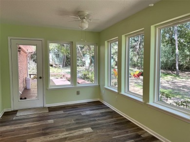Wonderful Move in ready 3BD-2BA-2LA home on 3 lots (one fee!) on Holly Lake Ranch Golf Club in Texas - for sale on GolfHomes.com, golf home, golf lot