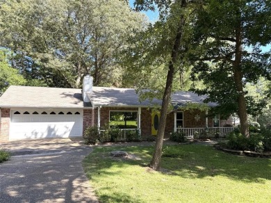 Wonderful Move in ready 3BD-2BA-2LA home on 3 lots (one fee!) on Holly Lake Ranch Golf Club in Texas - for sale on GolfHomes.com, golf home, golf lot