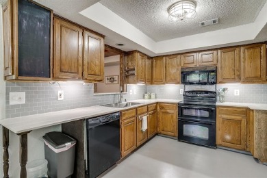 Welcome to 3300 Sherwood St. in Willow Park, Texas--a stunning 3 on Squaw Creek Golf Club in Texas - for sale on GolfHomes.com, golf home, golf lot