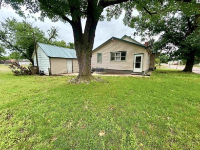 Welcome to 202 S. Maple St! This cozy 3 bedroom, 1 bath home on The Links at Pretty Prairie in Kansas - for sale on GolfHomes.com, golf home, golf lot