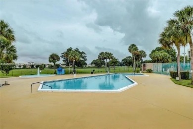 Great opportunity to owned this beautiful apartment in the quiet on Inverrary Country Club in Florida - for sale on GolfHomes.com, golf home, golf lot