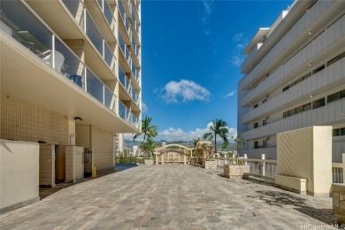 Furnished studio with 2 beds and kitchenette, large lanai with on Ala Wai Golf Course in Hawaii - for sale on GolfHomes.com, golf home, golf lot