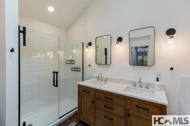 Nestled in Wildcat Cliffs Country Club, this lovely, comfortable on Wildcat Cliffs Country Club in North Carolina - for sale on GolfHomes.com, golf home, golf lot