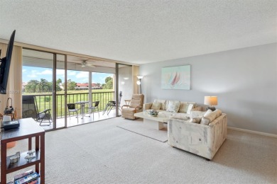 Great opportunity to owned this beautiful apartment in the quiet on Inverrary Country Club in Florida - for sale on GolfHomes.com, golf home, golf lot