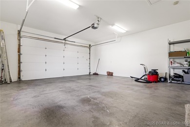 Welcome to Country Club Cove Villas, where maintenance-free on Seasons Ridge At Four Seasons in Missouri - for sale on GolfHomes.com, golf home, golf lot