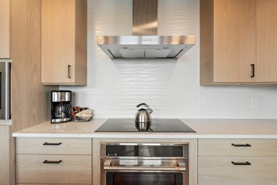 Spacious 3 bed/2 bath Condo! This turnkey, 1470 sq ft, unit is a on Osprey Meadows at Tamarack Resort in Idaho - for sale on GolfHomes.com, golf home, golf lot