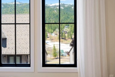 Spacious 3 bed/2 bath Condo! This turnkey, 1470 sq ft, unit is a on Osprey Meadows at Tamarack Resort in Idaho - for sale on GolfHomes.com, golf home, golf lot