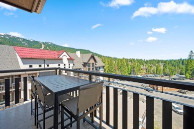 Spacious 3 bed/2 bath Condo! This turnkey, 1470 sq ft, unit is a on Osprey Meadows at Tamarack Resort in Idaho - for sale on GolfHomes.com, golf home, golf lot