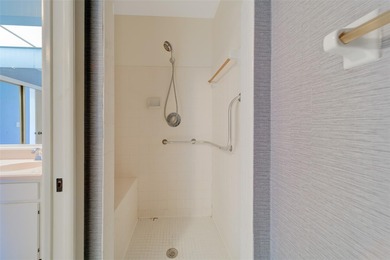 Welcome home to this light and airy 2 bedroom/2 bathroom corner on Mainlands Golf Club in Florida - for sale on GolfHomes.com, golf home, golf lot