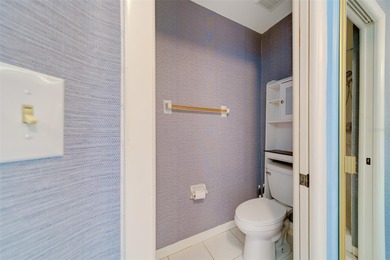 Welcome home to this light and airy 2 bedroom/2 bathroom corner on Mainlands Golf Club in Florida - for sale on GolfHomes.com, golf home, golf lot