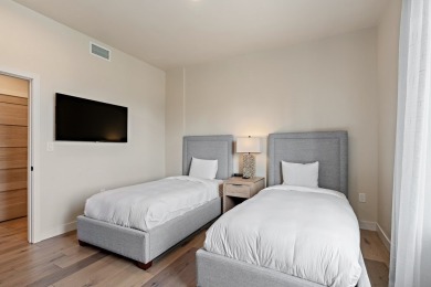 Spacious 3 bed/2 bath Condo! This turnkey, 1470 sq ft, unit is a on Osprey Meadows at Tamarack Resort in Idaho - for sale on GolfHomes.com, golf home, golf lot