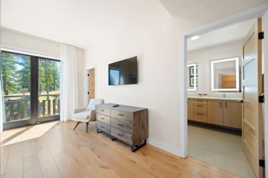 Spacious 3 bed/2 bath Condo! This turnkey, 1470 sq ft, unit is a on Osprey Meadows at Tamarack Resort in Idaho - for sale on GolfHomes.com, golf home, golf lot