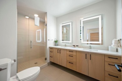 Spacious 3 bed/2 bath Condo! This turnkey, 1470 sq ft, unit is a on Osprey Meadows at Tamarack Resort in Idaho - for sale on GolfHomes.com, golf home, golf lot
