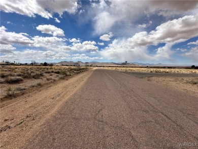 Nice buildable lot 0.28 acre with power and water to the lot on Valle Vista Golf Course in Arizona - for sale on GolfHomes.com, golf home, golf lot