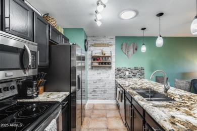 Remodeled townhome in Westbrook Village! 2 beds, 2 baths with on Westbrook Village Golf Club in Arizona - for sale on GolfHomes.com, golf home, golf lot
