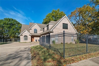 Discover the perfect mix of comfort, space, and country charm in on Fayetteville Country Club in Arkansas - for sale on GolfHomes.com, golf home, golf lot