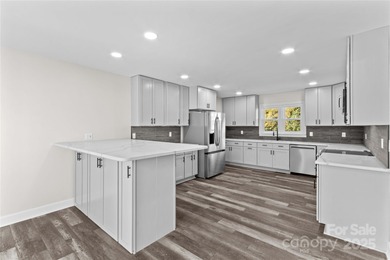 A Unique Ranch home with Panoramic Views of Lake Norman on Mallard Head Country Club in North Carolina - for sale on GolfHomes.com, golf home, golf lot