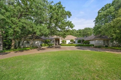 Lovely custom-built, one-owner home on a corner lot of a on Texas Rangers Golf Club  in Texas - for sale on GolfHomes.com, golf home, golf lot