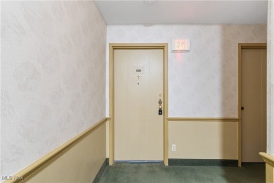 Welcome to this charming 2-bedroom, 1-bath unit in the on Shaker Heights Country Club in Ohio - for sale on GolfHomes.com, golf home, golf lot