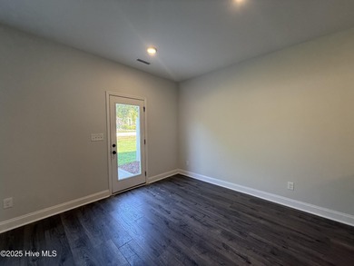 End-unit alert! Don't miss this stunning 1 car garage MOVE IN on Riverwood Golf and Athletic Club in North Carolina - for sale on GolfHomes.com, golf home, golf lot